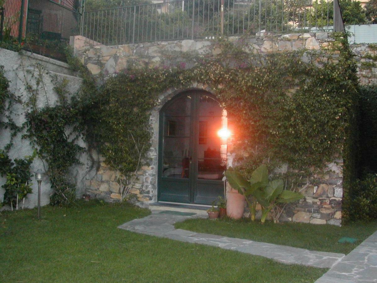 Villa Sul Mare Sori Luaran gambar